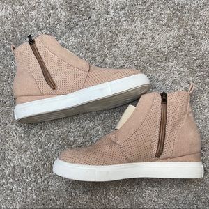 Women’s Wedge ankle sneakers Sz 8